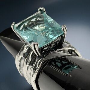 R1608 Retired Silpada 925 Sterling Silver Aqua Blue Glass Ring Sz 5 1/2 ~Vintage